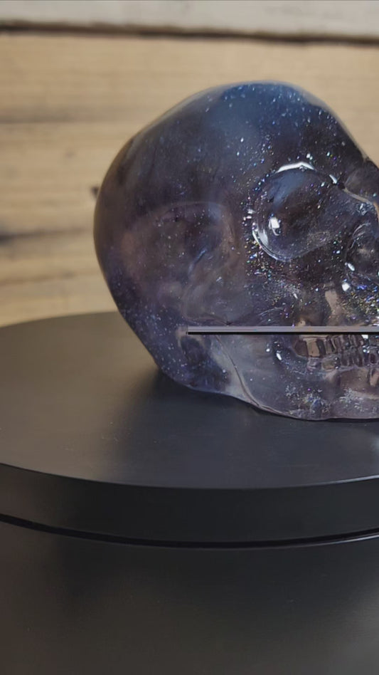 Large resin skull glow