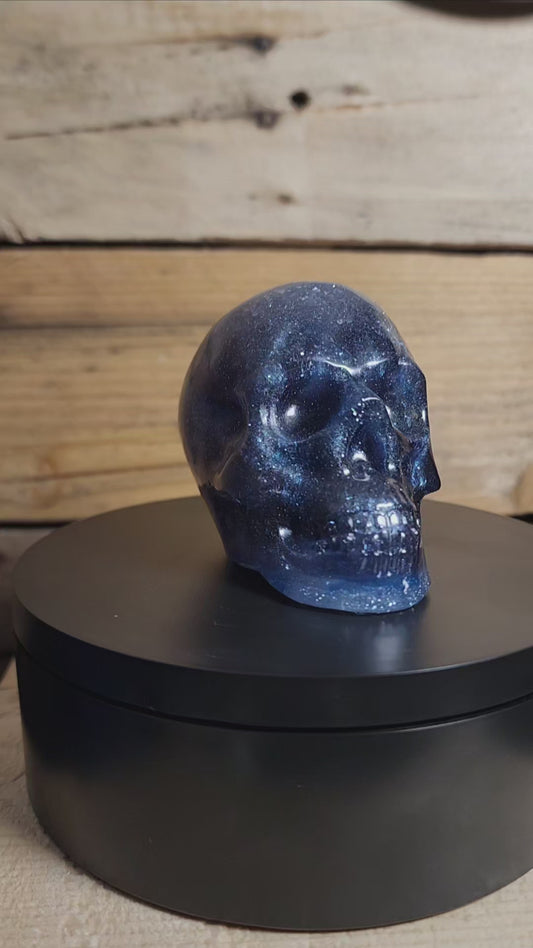 Medium resin skull glow